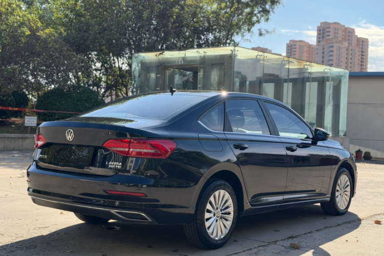 Volkswagen Lavida 2019 #4 Volkswagen Lavida 2019 car image #4