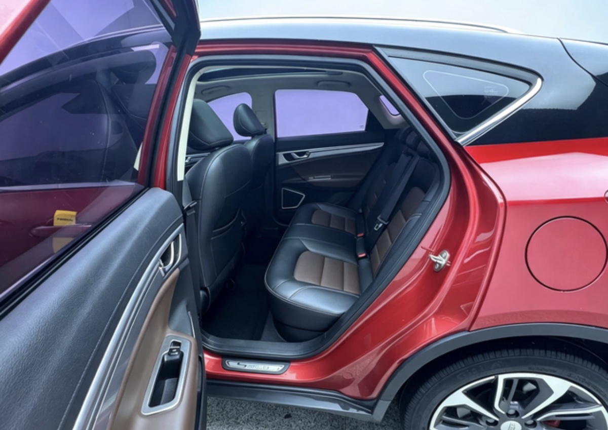 GEELY Emgrand GS 2019 #18 GEELY Emgrand GS 2019 car image #18