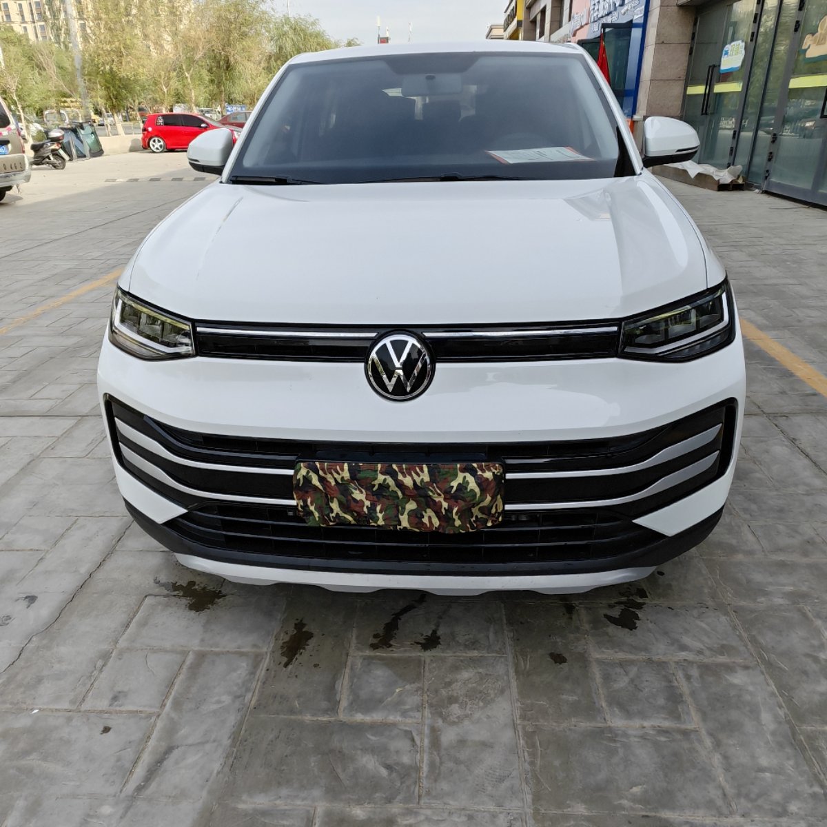 Volkswagen Tharu 2024 immagine di auto #2