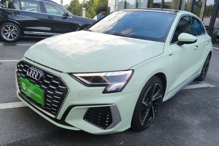 Audi A3 2023 immagine di auto #2