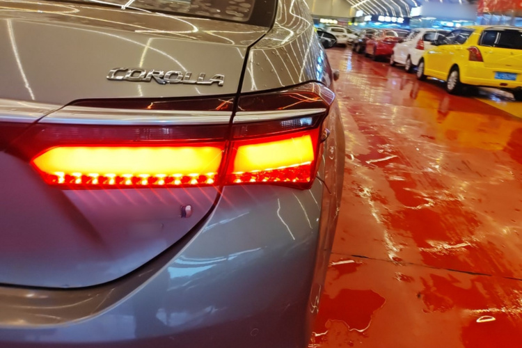 Toyota Corolla 2017 #8 Toyota Corolla 2017 car image #8