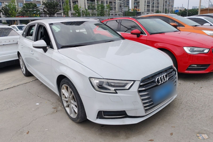 Audi A3 2019 car image #4