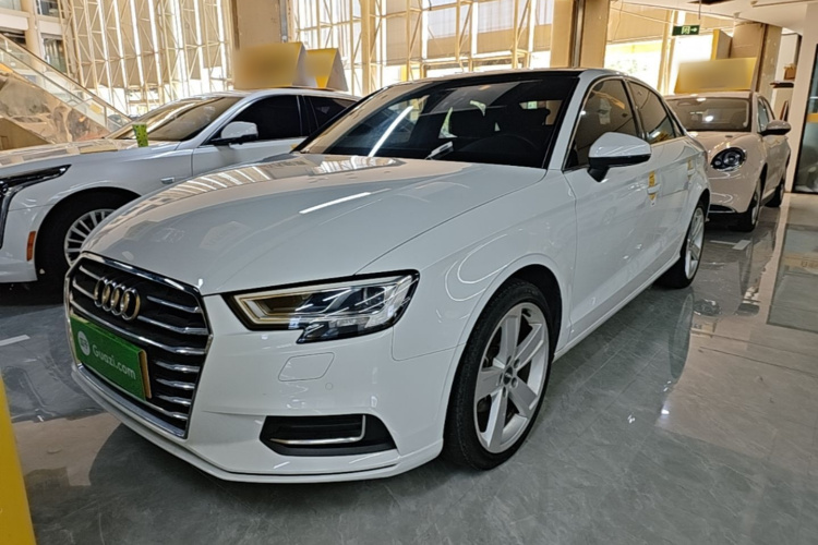 Audi A3 2019 car image #2