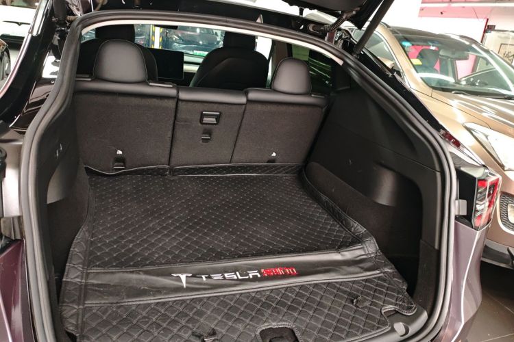 Tesla Model Y 2022 immagine di auto #19