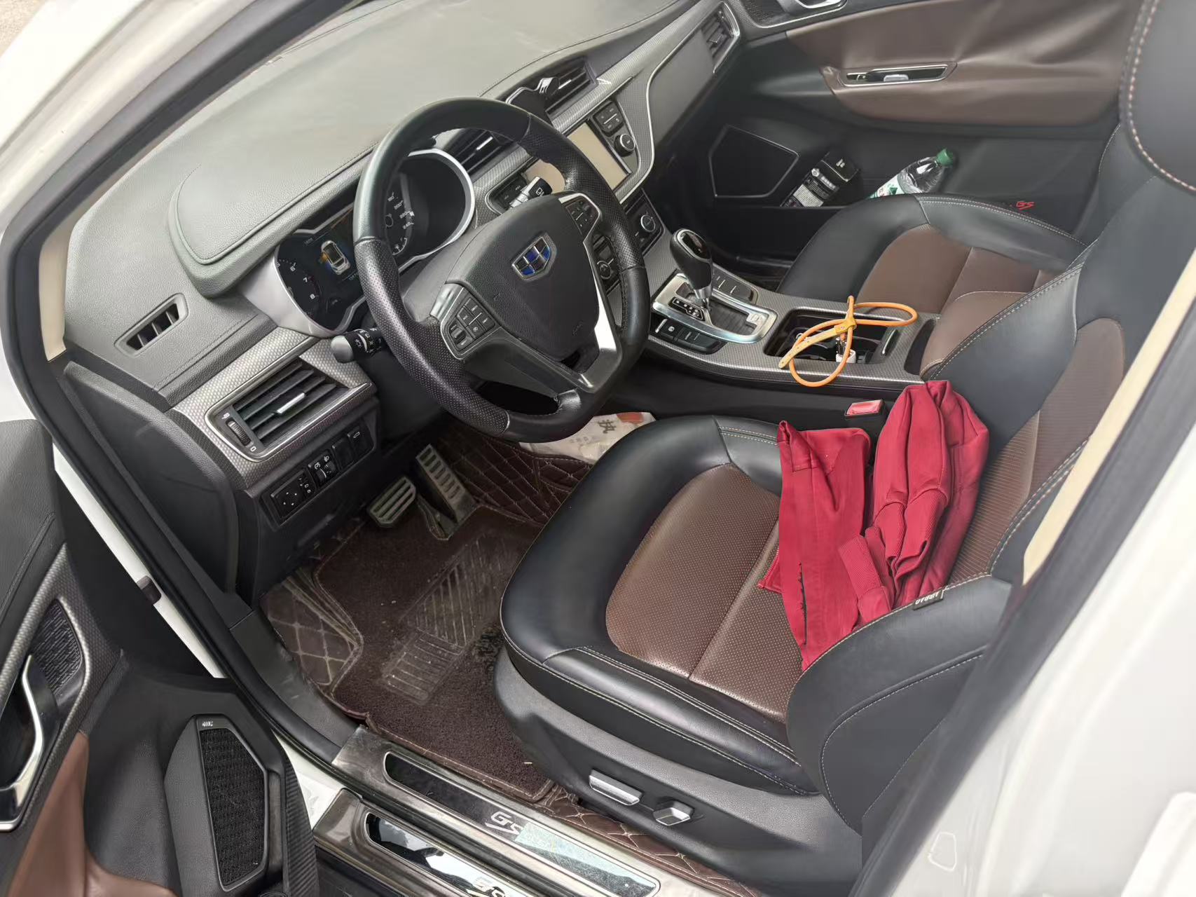 GEELY Emgrand GS 2017 immagine di auto #2