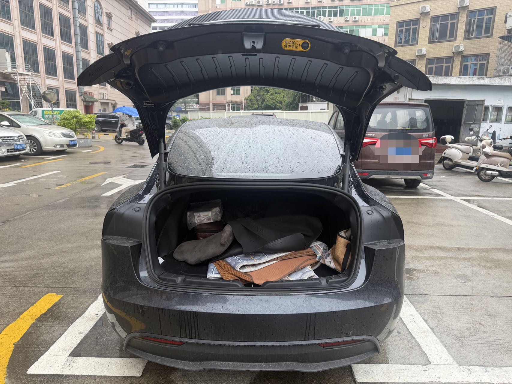 Tesla Model 3 2025 car image #7