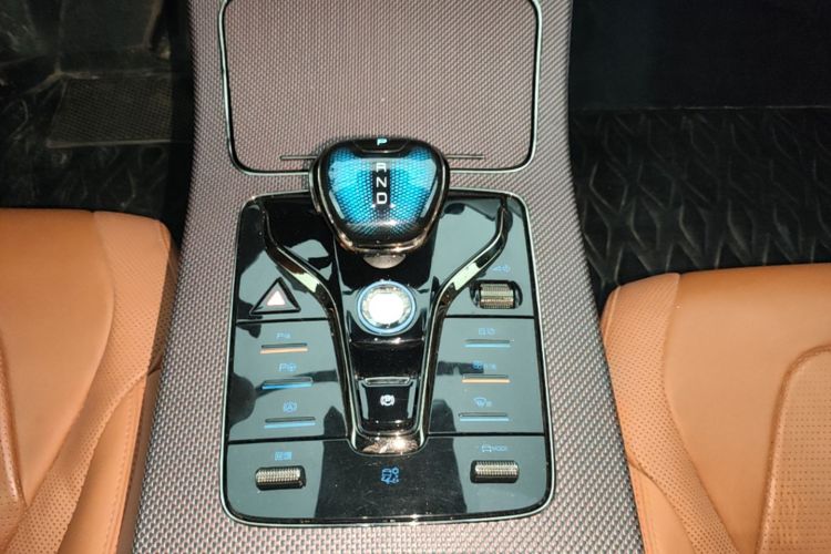 BYD Han 2022 #14 BYD Han 2022 car image #14