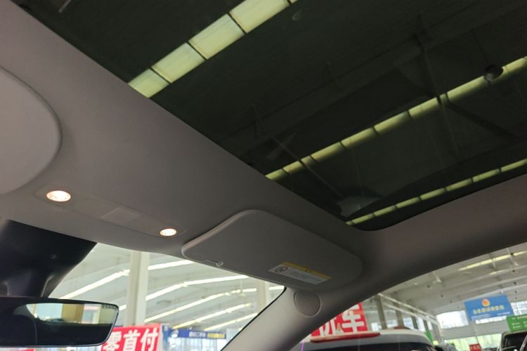 Tesla Model Y 2023 #18 Tesla Model Y 2023 immagine di auto #18