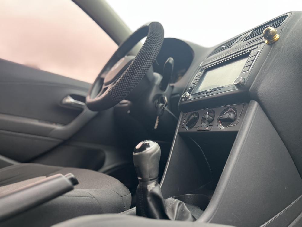 Volkswagen Polo 2015 #14 Volkswagen Polo 2015 car image #14