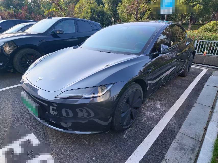 Tesla Model 3 2024 صورة سيارة #2