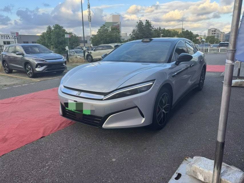 BYD HanL 2025 car image 