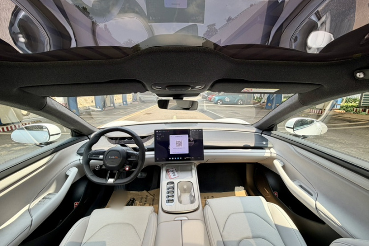 MI SU7 2025 car image #17