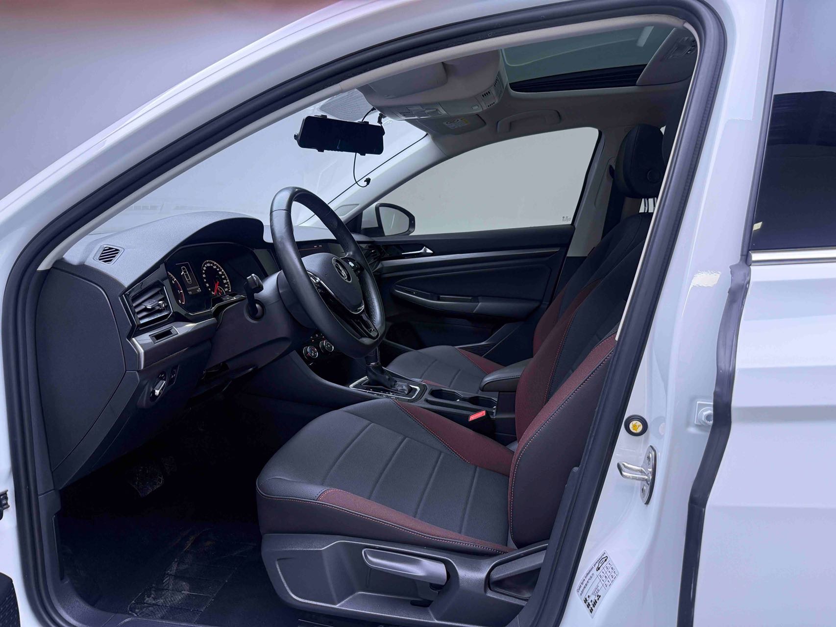 Volkswagen Bora 2022 car image #5