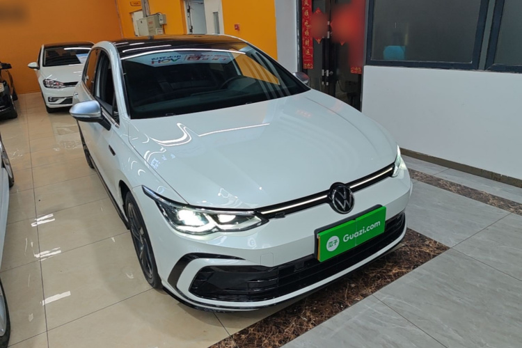 Volkswagen Golf 2022 car image #4