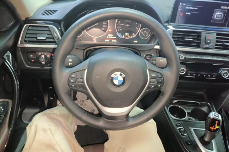 BMW 3 Series 2019 #11 BMW 3 Series 2019 car image #11