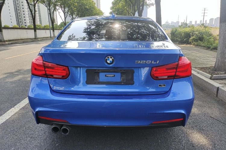BMW 3 Series 2018 #6 BMW 3 Series 2018 car image #6