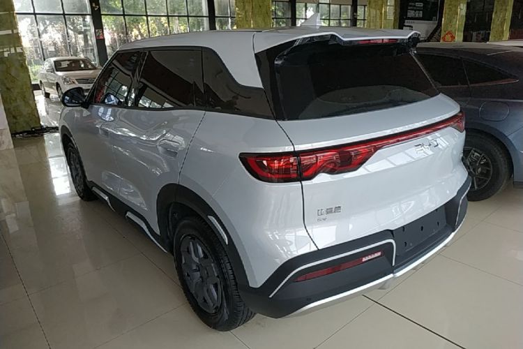 BYD YuanUP 2025 #5 BYD YuanUP 2025 car image #5