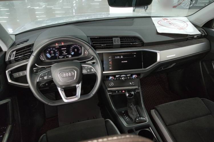 Audi Q3 2021 #10 Audi Q3 2021 car image #10
