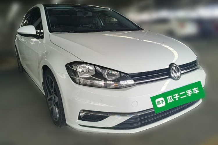 Volkswagen Golf 2020 car image #4