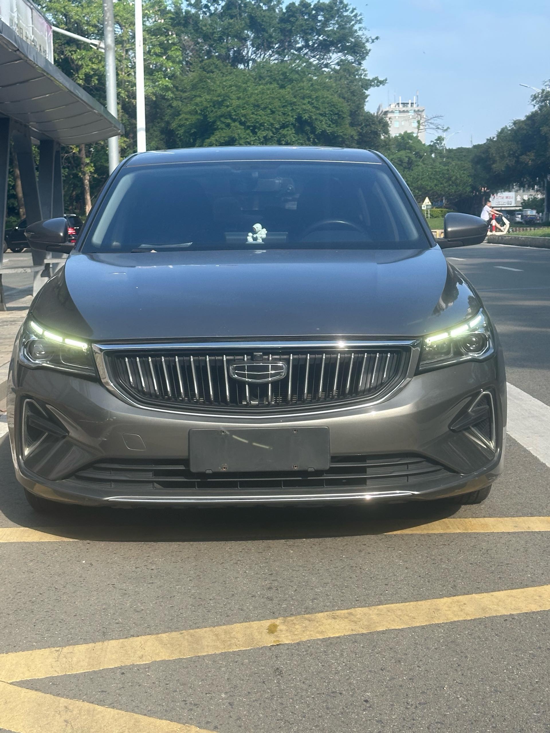 GEELY Emgrand 2023 imagen de coche #2