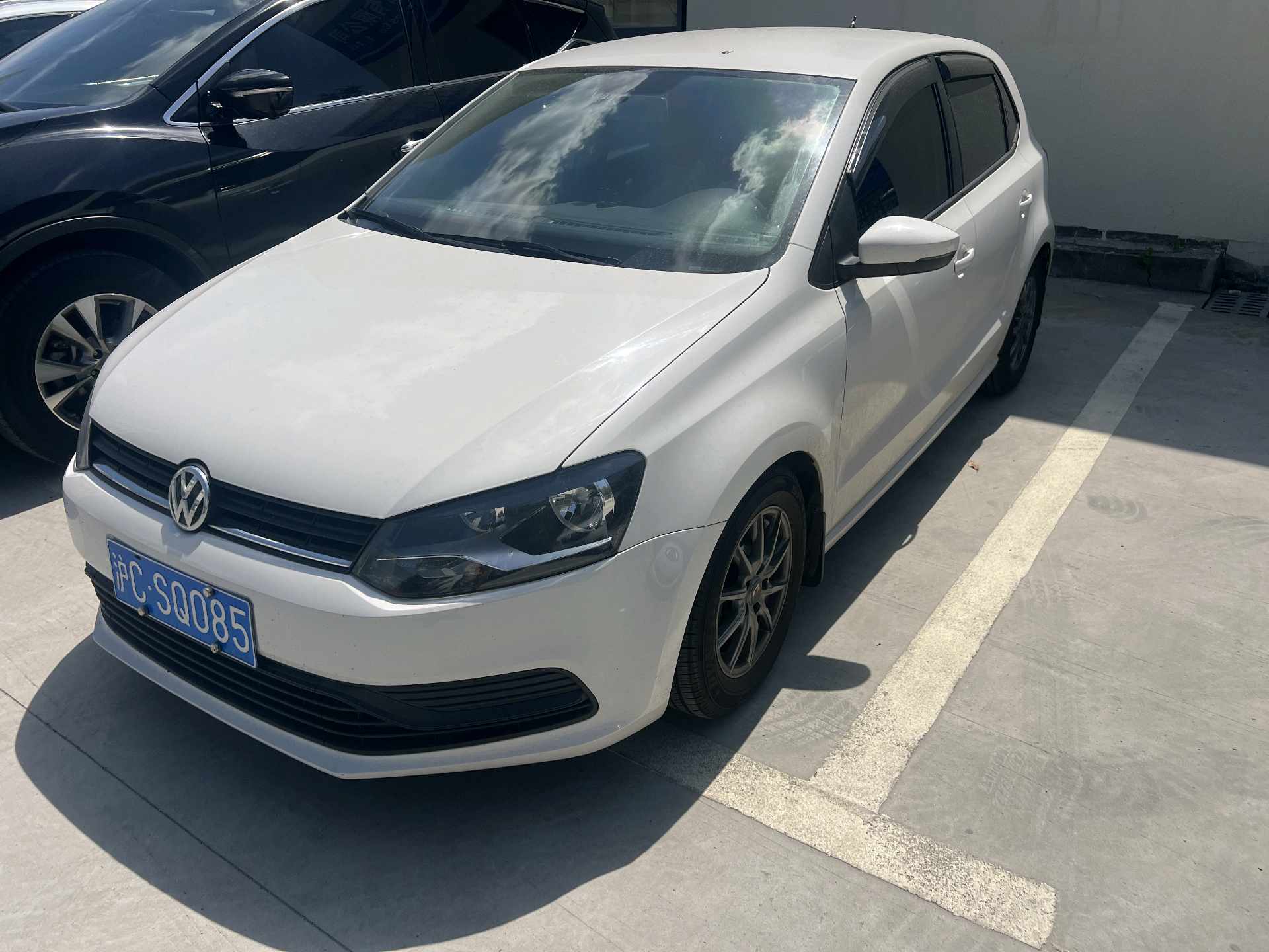 Volkswagen Polo 2018 car image 