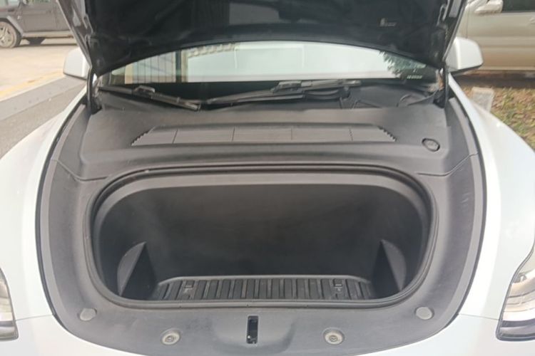 Tesla Model Y 2021 #22 Tesla Model Y 2021 car image #22