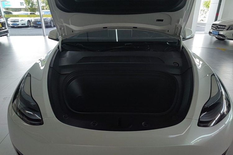 Tesla Model Y 2024 #22 Tesla Model Y 2024 car image #22