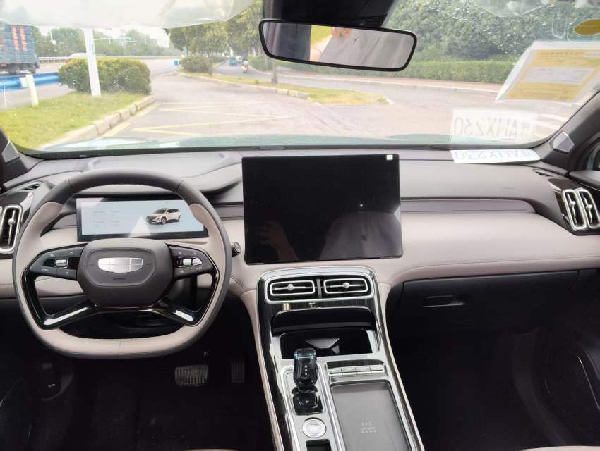 GEELY Boyue L 2026 #6 GEELY Boyue L 2026 صورة سيارة #6