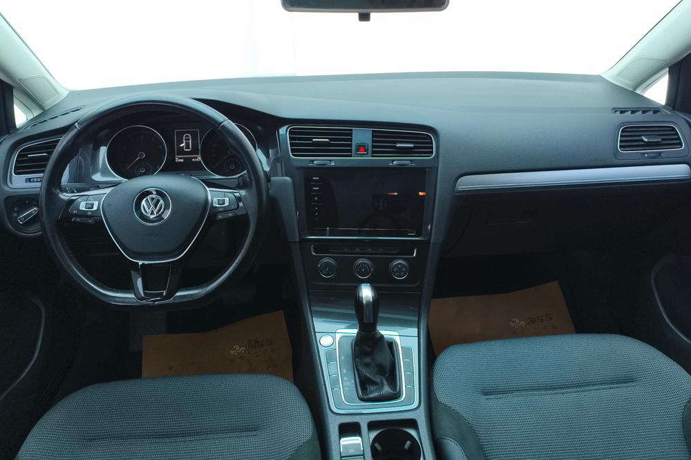 Volkswagen Golf 2020 car image #11