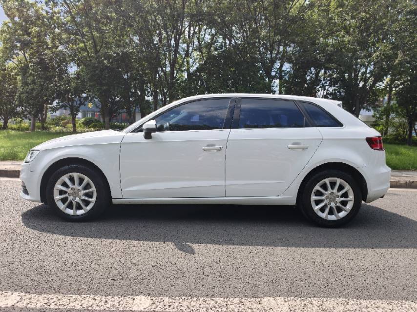 Audi A3 2015 car image #3