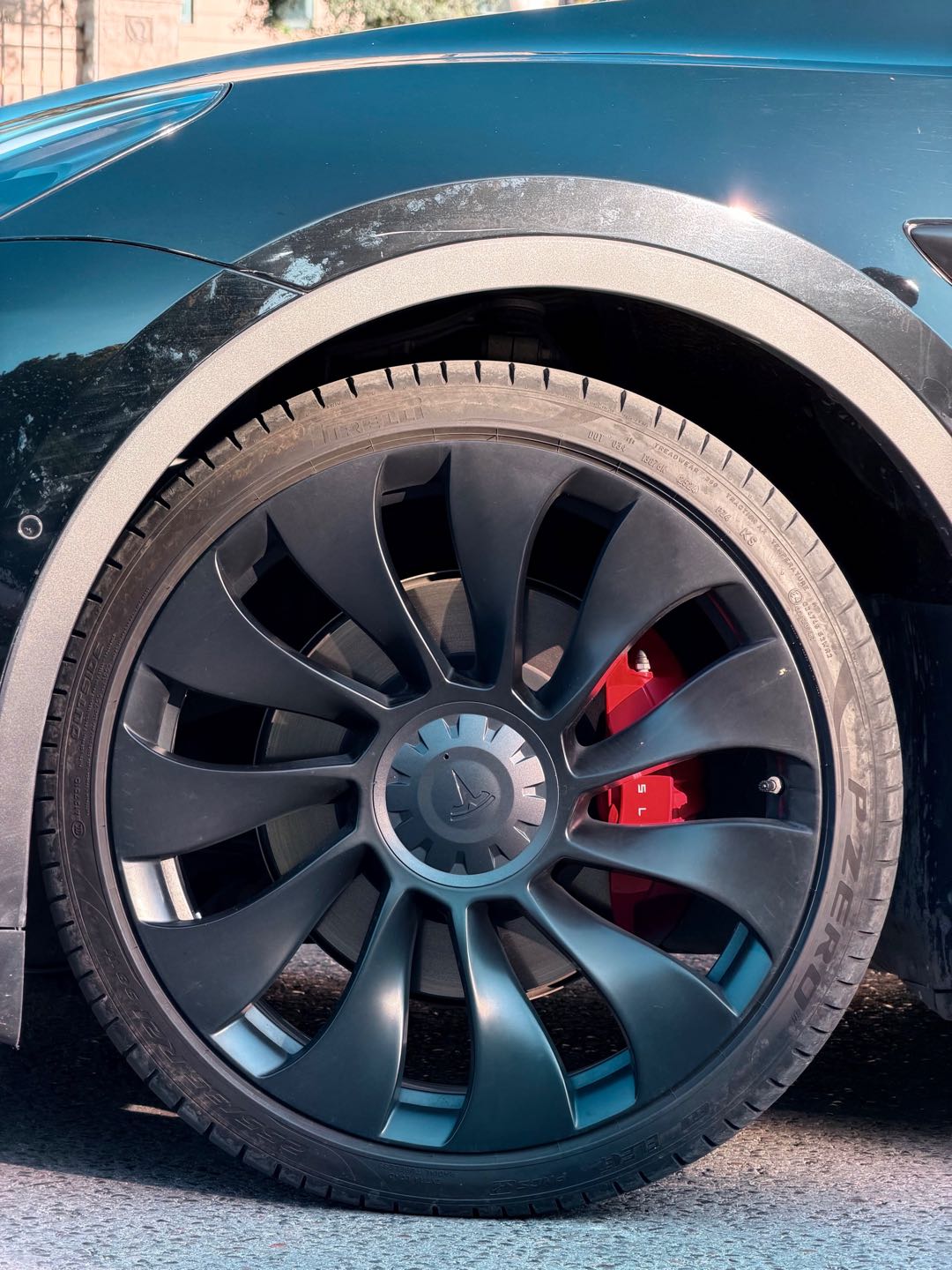 Tesla Model Y 2023 #14 Tesla Model Y 2023 car image #14