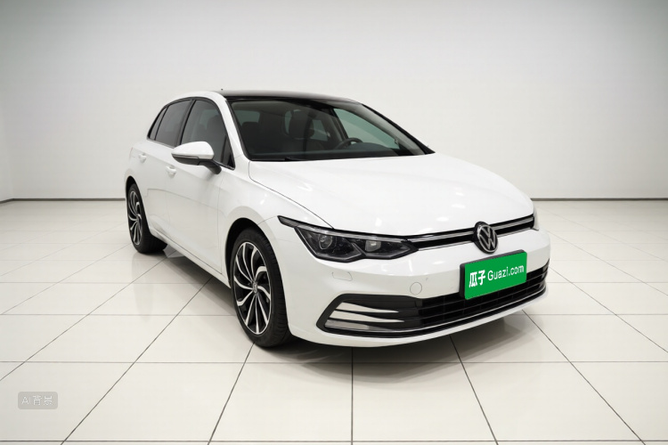 Volkswagen Golf 2021 car image #4