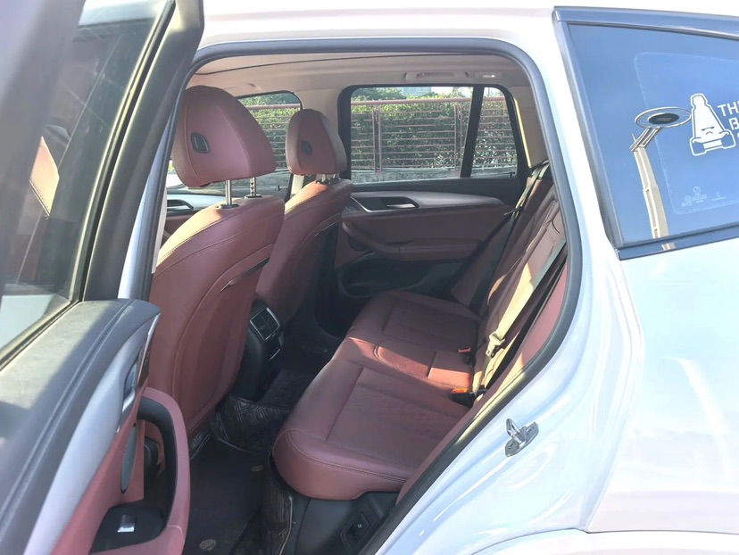 BMW iX3 2023 car image #5