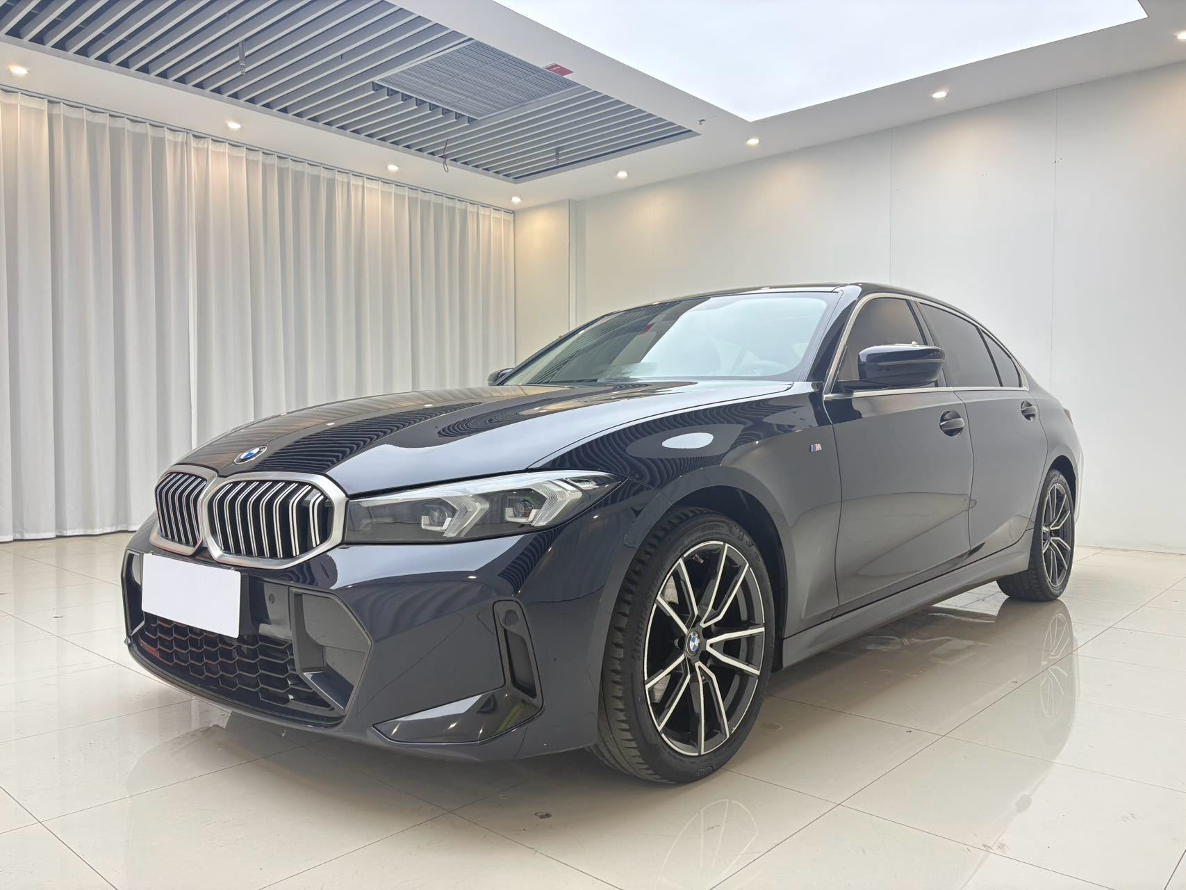BMW 3 Series 2023 car image #2
