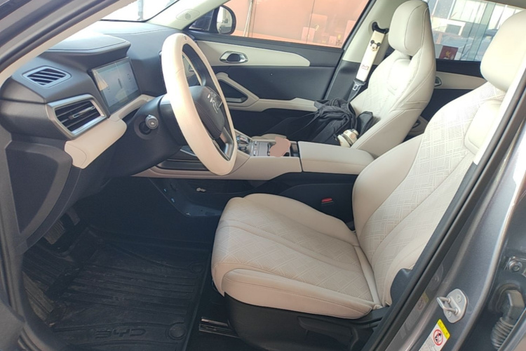 BYD YuanUP 2025 #15 BYD YuanUP 2025 immagine di auto #15