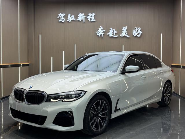 BMW 3 Series 2022 car image #10