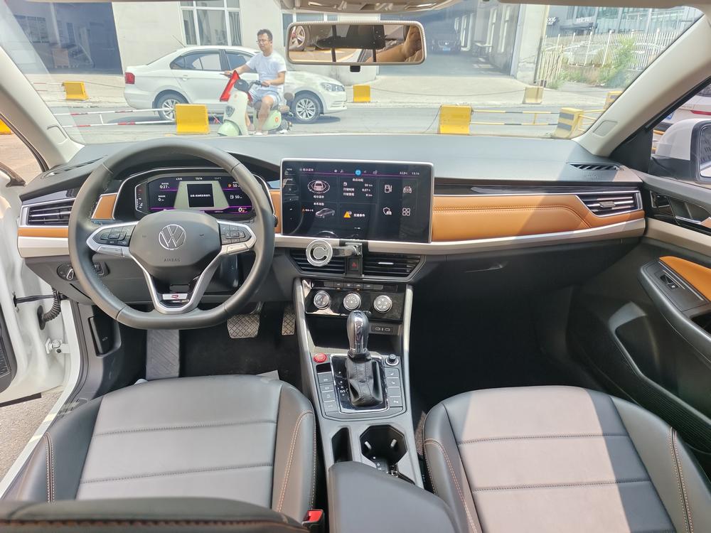 Volkswagen Bora 2023 car image #9