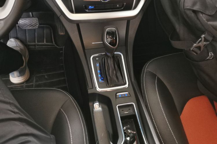 GEELY Emgrand 2016 #14 GEELY Emgrand 2016 car image #14