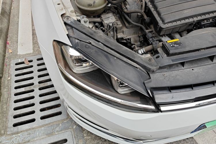 Volkswagen Golf 2016 car image #8