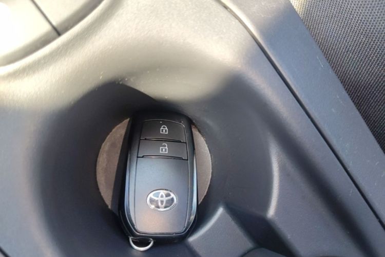 Toyota Corolla Cross 2024 car image #9