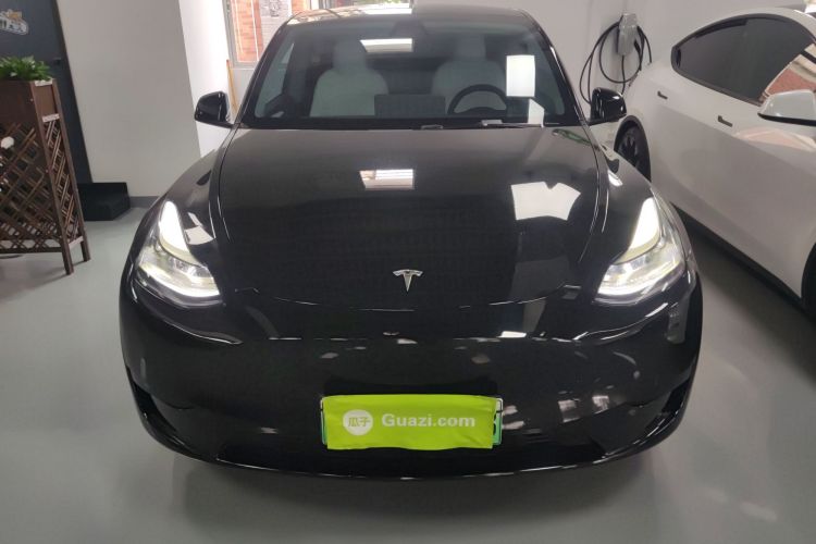 Tesla Model Y 2023 #3 Tesla Model Y 2023 car image #3