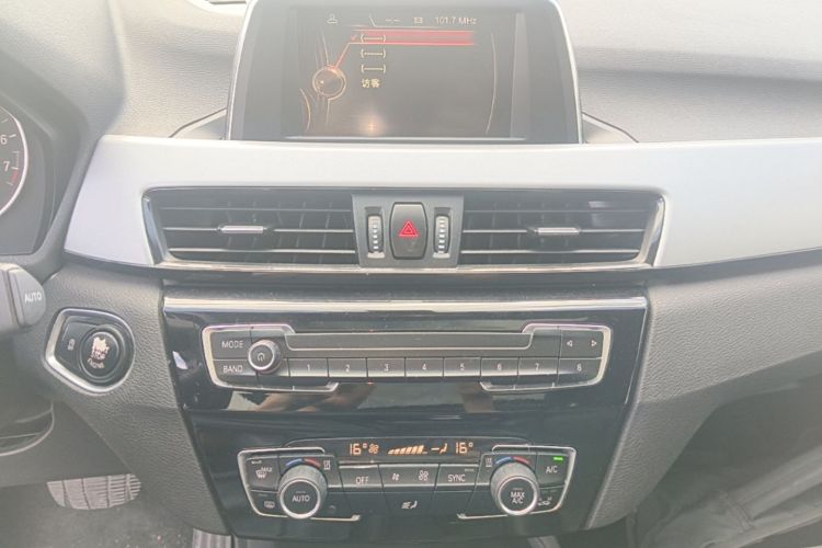 BMW X1 2017 #17 BMW X1 2017 car image #17