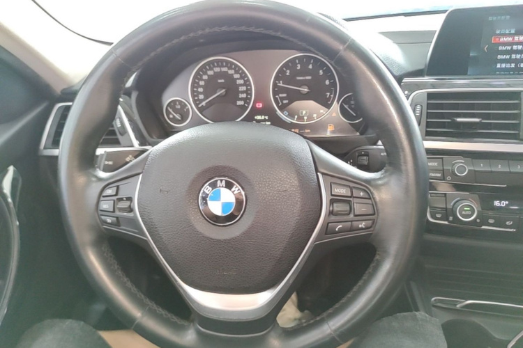 BMW 3 Series 2018 #15 BMW 3 Series 2018 car image #15