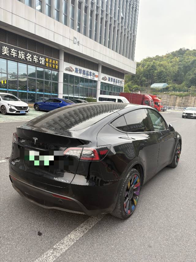 Tesla Model Y 2021 #3 Tesla Model Y 2021 car image #3
