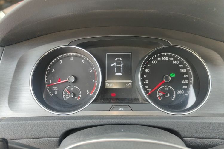 Volkswagen Golf 2014 car image #12