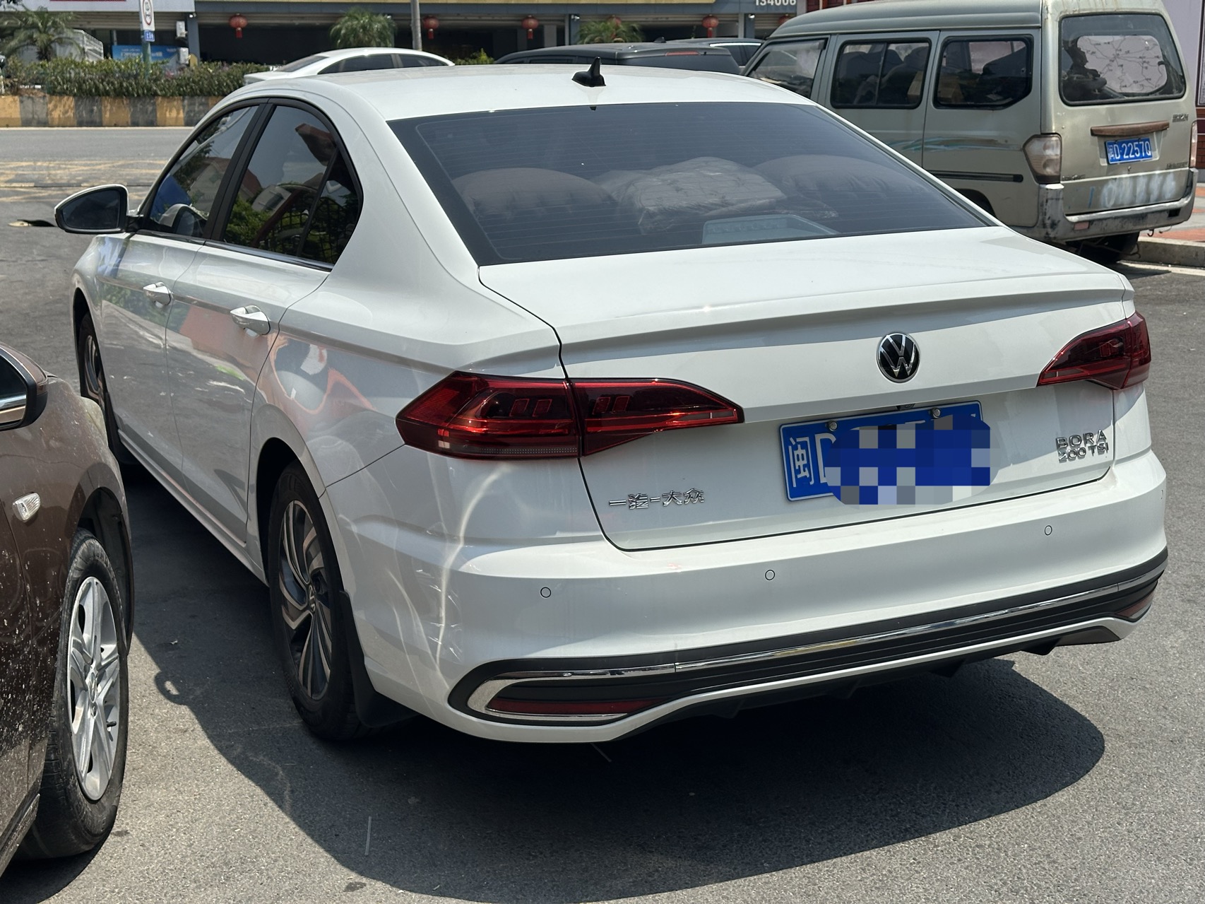 Volkswagen Bora 2025 car image #2