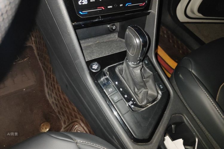 Volkswagen Tharu 2021 car image #16