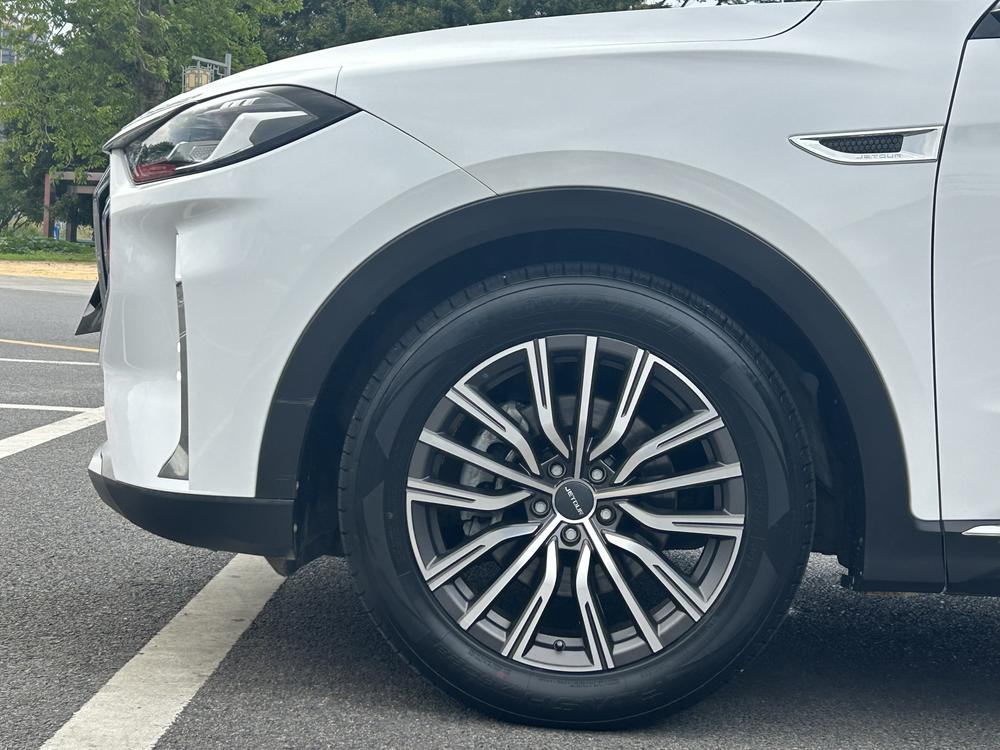 Jetour X70 PLUS 2024 car image #11