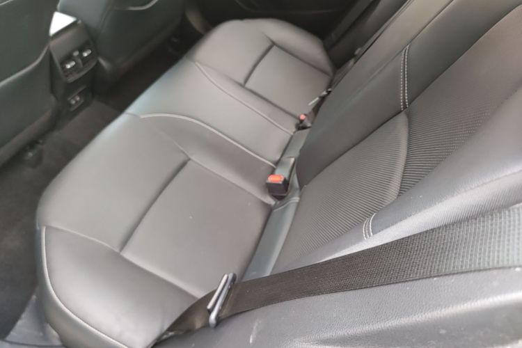 Toyota Corolla 2019 #17 Toyota Corolla 2019 car image #17