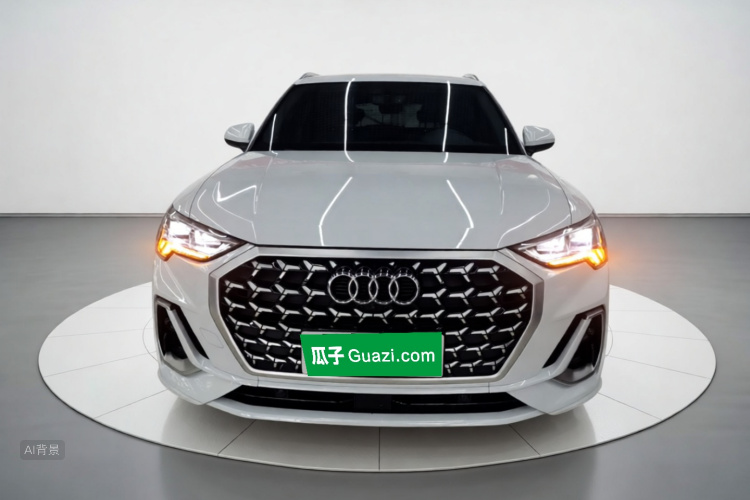 Audi Q3 2023 car image #3